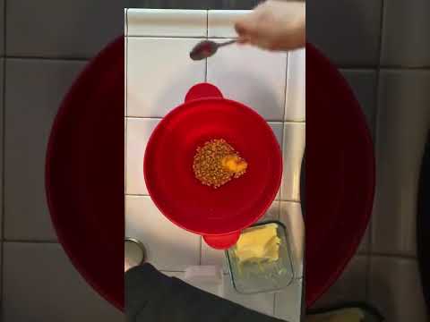 The Original Hotpop Microwave Popcorn Popper, Silicone Popcorn Maker Review