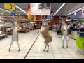Tańczące renifery w supermarkecie