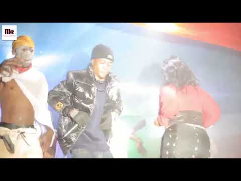 AVRIIH SIMBA AFANYA SHOW YA MOTO WATU WOTE WASIMAMA NA KUIMBA, HAKIKA HUU NI UPENDO