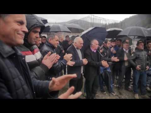 URA E RE NE ZALL BASTAR TE TIRANES,VELIAJ “DO TE  NDIHMOHEN FERMERET TE NXJERRIN PRODHIMET NE TREG”