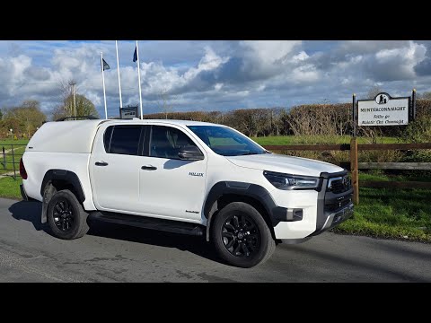 2022 Toyota Hilux Invincible X 2.8 D-4D Auto - Image 2