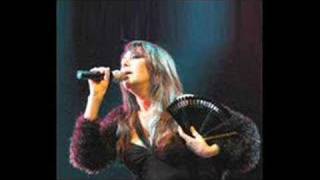 :: Adriana Varela : Quien hubiera dicho : Silbando : Absurdo