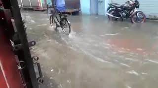 preview picture of video '***SAHARANPUR NEWS *** RAIN FALL , AZAD COLONY SAHARANPUR'