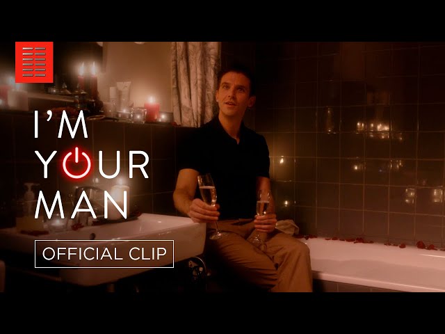 I'M YOUR MAN | Bathroom | Bleecker Street