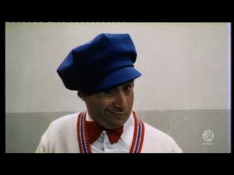 Gigi il bullo - Alvaro Vitali rinchiuso col barbone pulcioso