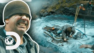 Dustin Suffers A Nasty Injury As The Raft Loses Control | Gold Rush: White Water