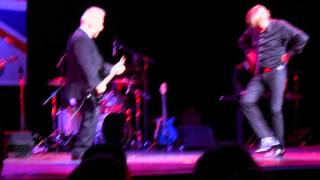 Peter Noone and Herman's Hermits Sing Can't You Hear My Heartbeat