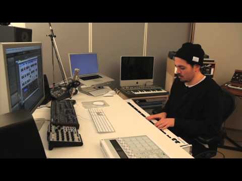 House Production Course by DJ Santé - The making of 'Do You Wanna 808' on Desolat