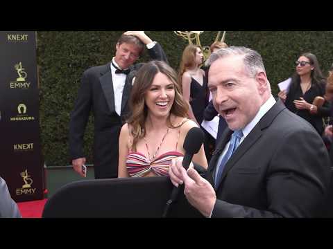 Elizabeth Hendrickson Interview - Ex-Y&R - 45th Annual Daytime Emmys Red Carpet