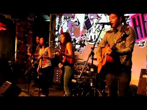 The Sam Willows - Crimson (Live at Hood Bar & Cafe)