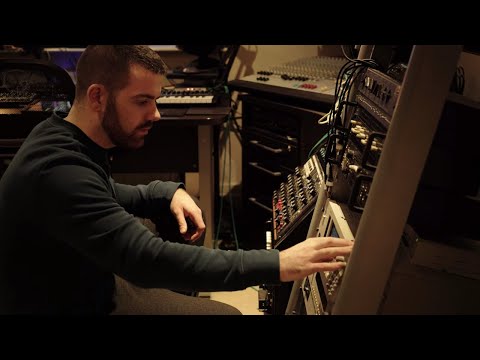 Tech Talk: Space Dimension Controller shares his synth funk skills (Electronic Beats TV)