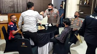 Download lagu Kapolres Ponorogo Meminta Maaf, Buntut Video Viral Polisi Jotos Mahasiswa mp3 Download lagu Kapolres Ponorogo Meminta Maaf, Buntut Video Viral Polisi Jotos Mahasiswa mp3
