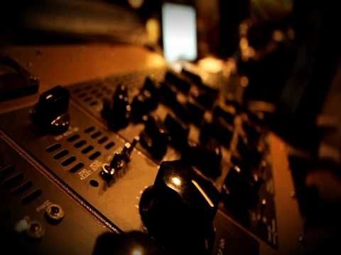 Yung Keyz & Zona Boy- "TWISTIN" [in-studio performance]