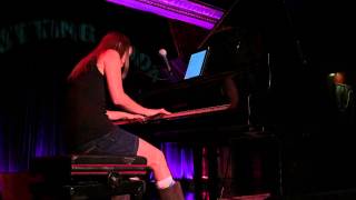 Holly Bowling - "Waste" - The Cutting Room NYC 08-18-2015