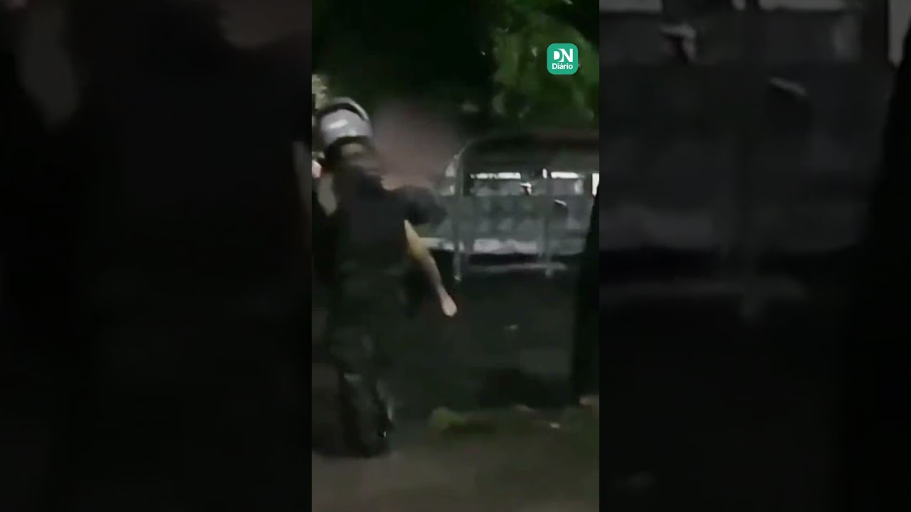Imagem da notícia Policial militar resgata mãe e filho durante enchente em Fortaleza