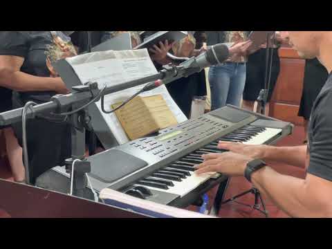 Senhor Tudo Vos Pertence - Católica