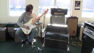 Video thumbnail for Vox Berkley II solidstate by solidbodyguitar