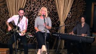 Meghan Linsey - Counterfeit | Hear and Now | Country Now