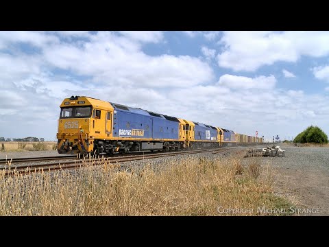 7902V Mildura Container Train With G525 BL26 G519 At Gheringhap Loop (7/2/2025) - PoathTV Railways