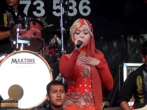 Shoutul Fata - Kehormatan voc. Tomim