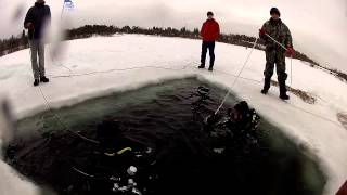 preview picture of video 'Подлёдные погружения / Ice diving'