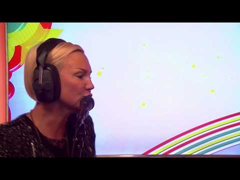 Kate Ryan - I Will Survive (live bij Q)