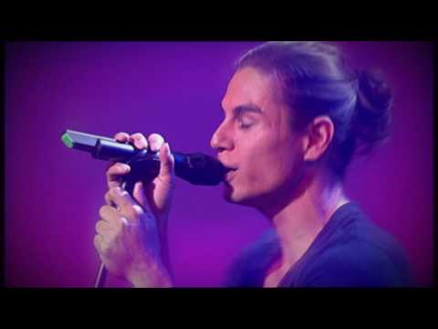 Video thumbnail for Smile (En Directo)