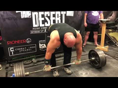Nick Best deadlifting 495lbs for 25 reps