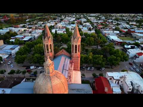 Coronel Moldes, Córdoba Argentina - Plaza e iglesia principal