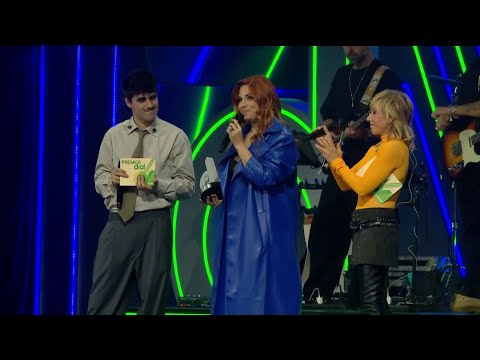LEIRE - Mi gran noche (versión de Raphael) | En directo en Premios Dial Tenerife 2025