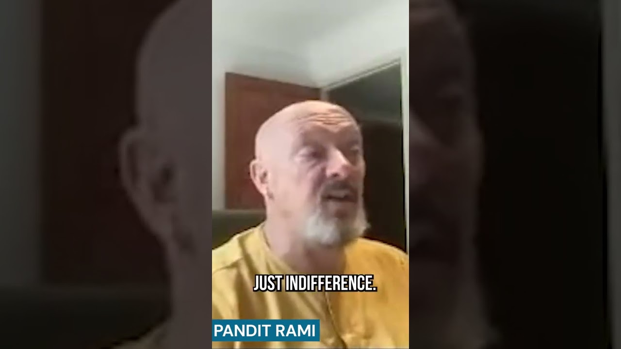 Putar video Pandit admits: 99% Hindus are ignorant of Hinduism | Mansur | #shorts | Speakers Corner | Hyde Park sekarang Pandit admits: 99% Hindus are ignorant of Hinduism | Mansur | #shorts | Speakers Corner | Hyde Park