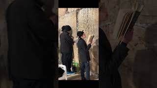 התגעגעתי לכותל לדבר אם אבא שבשמיים