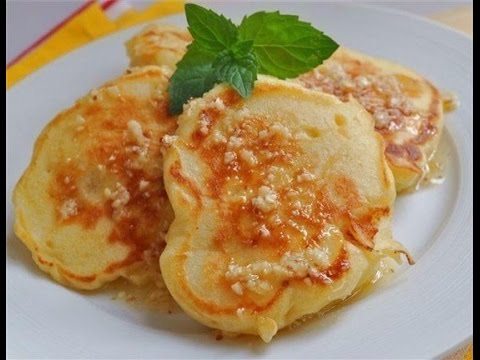 КЕФИРНЫЕ ОЛАДЬИ С ЯБЛОКАМИ