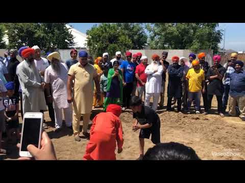 Navraj takes on Gurdwara kids.