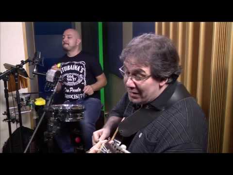 Santo é o Senhor dos Exércitos - João Alexandre