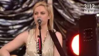 Amy MacDonald - Dancing in the Dark (Bruce Springsteen) Live@Pinkpop 2009