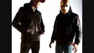 MSTRKRFT-Click Click Ft E40