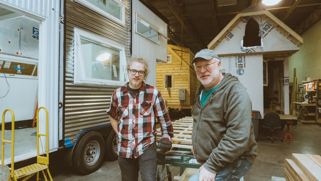 Tiny Green Cabins; Tiny House Builders