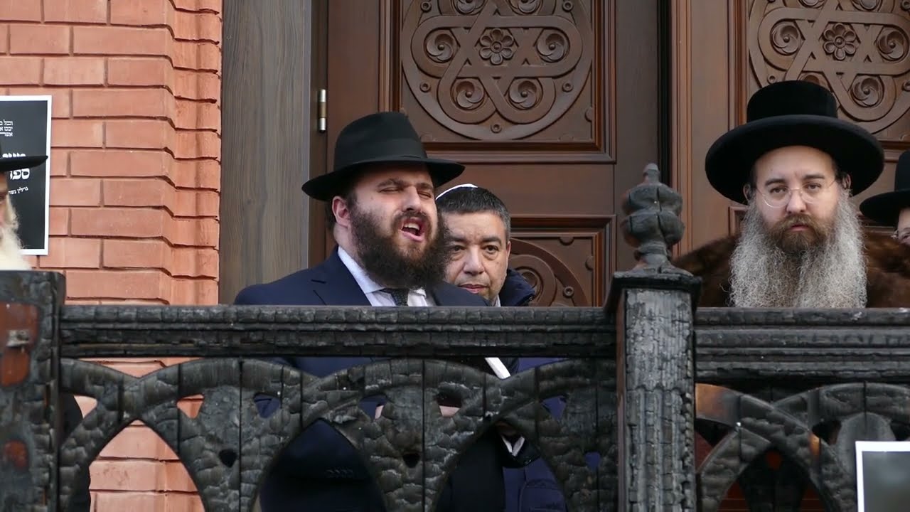 Cantor Moti Boyer | Kel Maleh Rachamim | Sadigura Kloiz | החזן מוטי בויאר 'קל מלא רחמים' - סאדיגורה