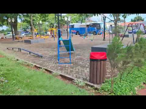 Praça da paróquia de Tapejara PR