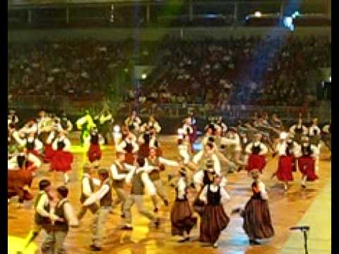 Rīgas Dejotāju svētki - Tymā upes molā by Bramanji