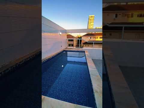 Vídeo - SOBREPOSTA ALTA EM LOCALIZAÇÃO PRIVILEGIADA NO BAIRRO DO EMBARÉ!!! Escadas de acesso das 02 vagas de garagem em granito, ao chegar no primeiro pavimen - Casa em Embaré, Santos - à venda - A.AYRES IMÓVEIS LTDA