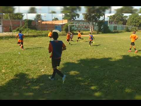 sub-11: 1x1 e coletivo em campo reduzido.