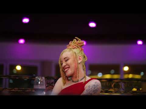 Xmas Nou Bad-Juliah & Keartsea (Official Music Video)