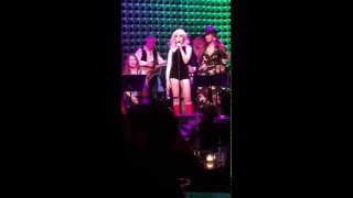 Anna Copa Cabanna sings KOOKS at Losers Lounge Tribute to DAVID BOWIE