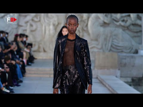 AKRIS  PARIS SS 23 I Backstage & Interviews - Fashion Channel Chronicle