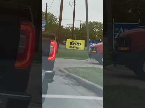 Police High Speed Chase resulting in crash in Fort Worth, TX COMO neighborhood!