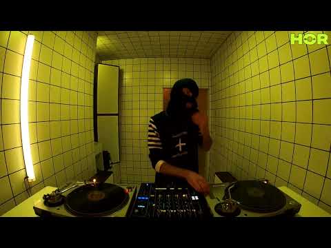 DEAD ON MONDAY - Max Durante / November 30 / 5pm-6pm