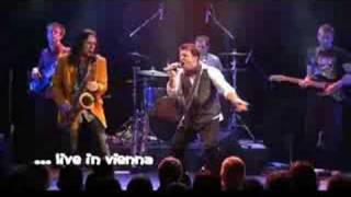 Andrew Young live in Vienna
