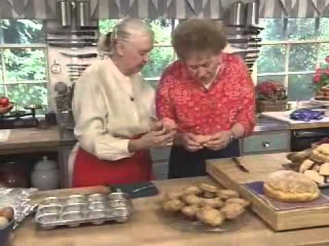 download lagu mp3 mp4 Buttermilk Crumb Muffins, download lagu Buttermilk Crumb Muffins gratis, unduh video klip Buttermilk Crumb Muffins